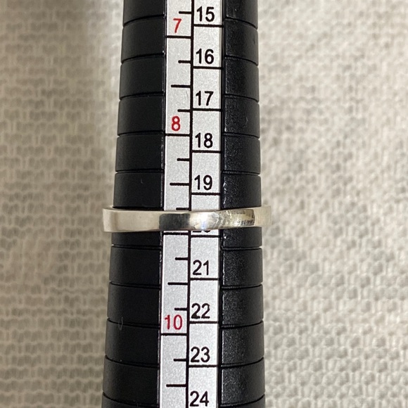 *SOLD*🆕Sterling Silver Dolphin Ring - Picture 7 of 11